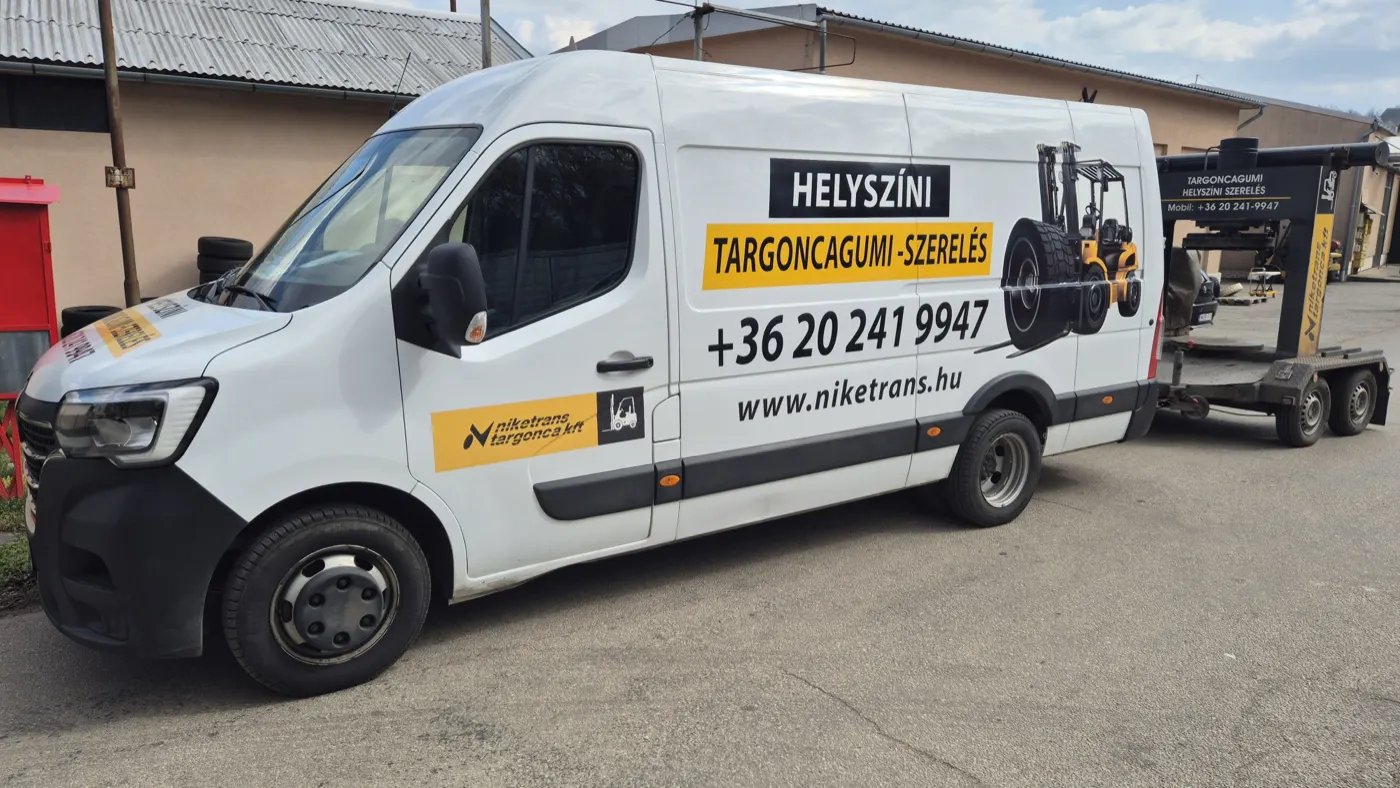 Helyszíni gumiszerelő szervizautó