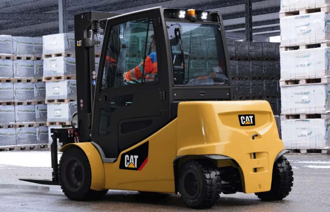 Cat® EP40-55(C)N(H) elektromos homlokvillás targoncák – 5. kép
