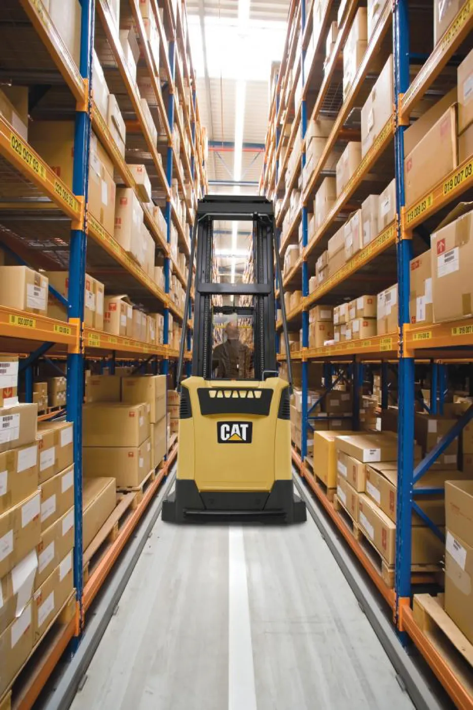 Cat® NOM10P / NOH12PH közepes és magas emelésű komissiózó targoncák – 4. kép