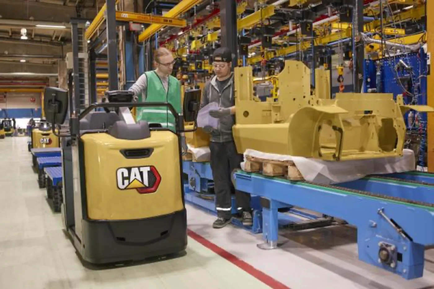 Cat® NTR30-50N2 vontató targoncák – 2. kép