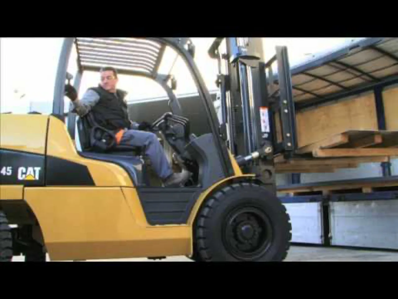 Cat DP45N - Steel Works